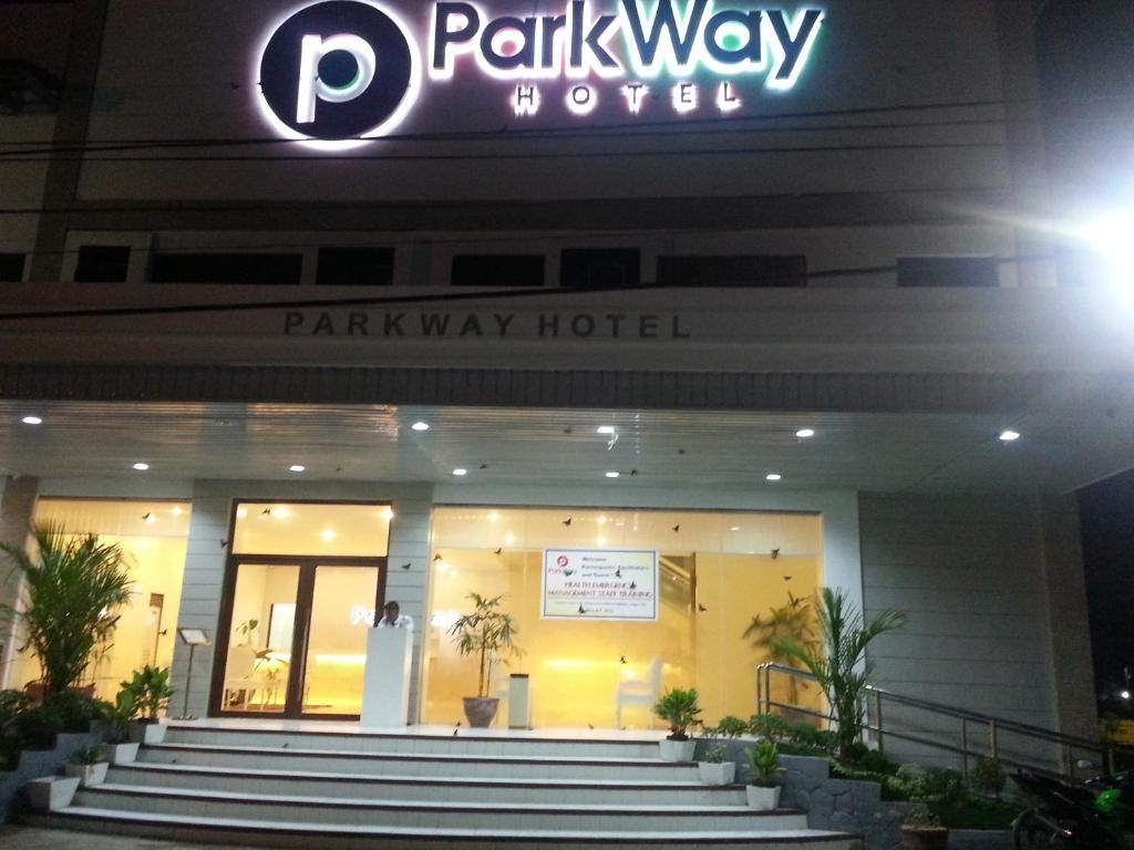 Parkway Hotel סוריגאו מראה חיצוני תמונה